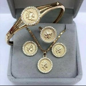 4 piece jewelry set.